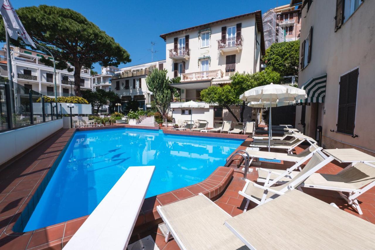 Coccodrillo Hotel & Apartments Varazze Zewnętrze zdjęcie