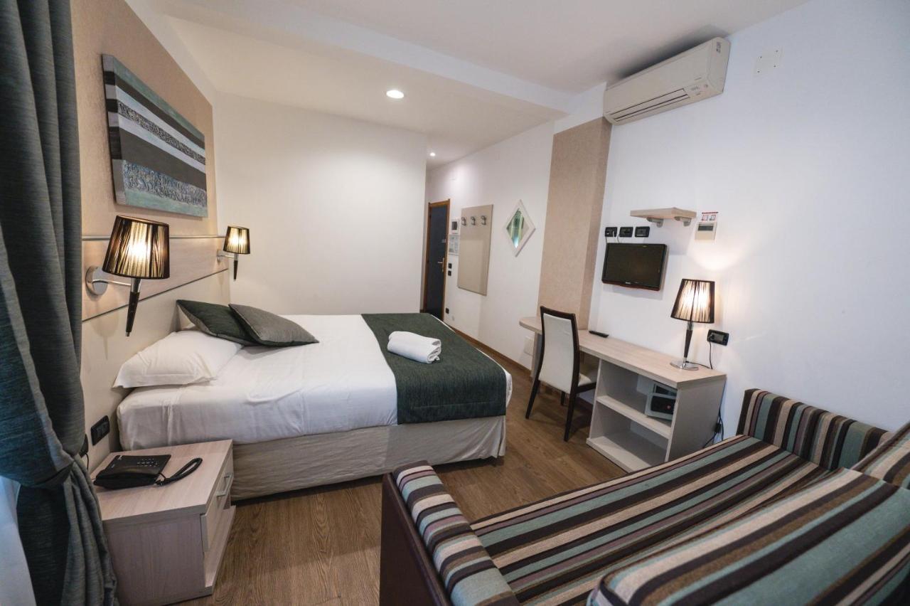 Coccodrillo Hotel & Apartments Varazze Zewnętrze zdjęcie