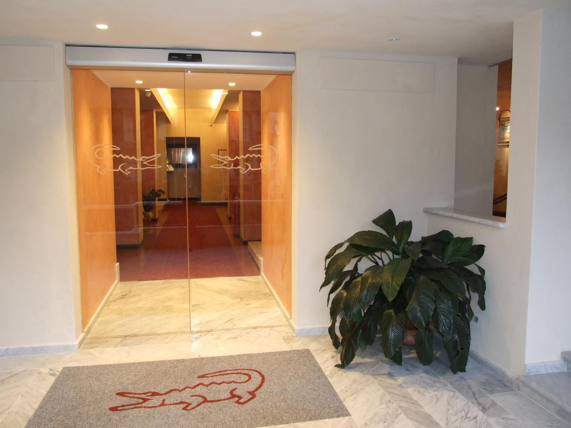 Coccodrillo Hotel & Apartments Varazze Zewnętrze zdjęcie