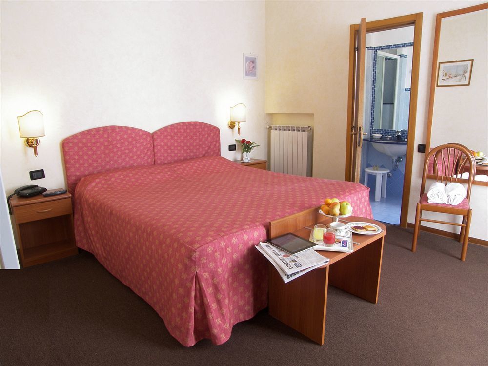 Coccodrillo Hotel & Apartments Varazze Zewnętrze zdjęcie